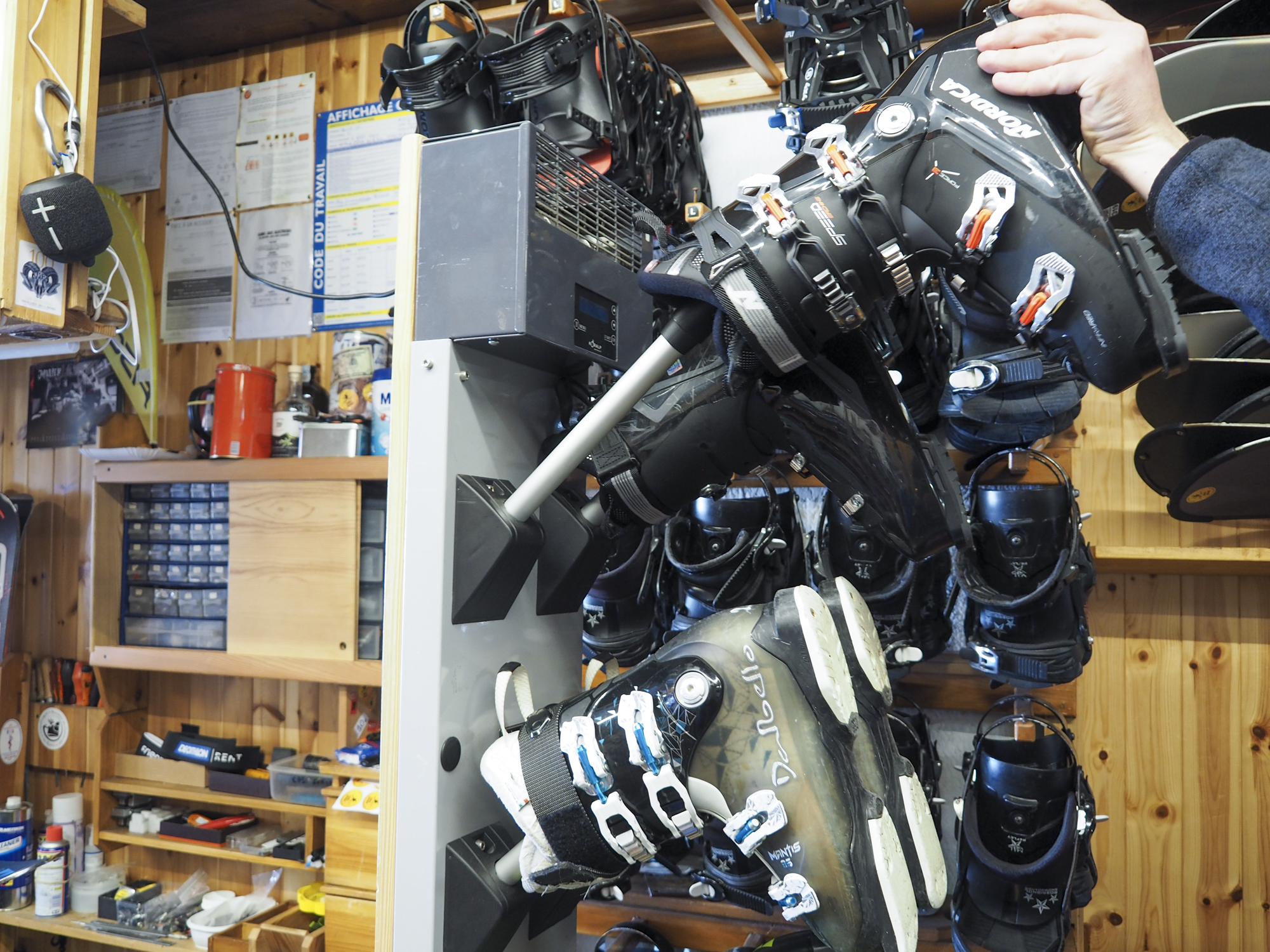 Placement of Nordica boot on drying rack