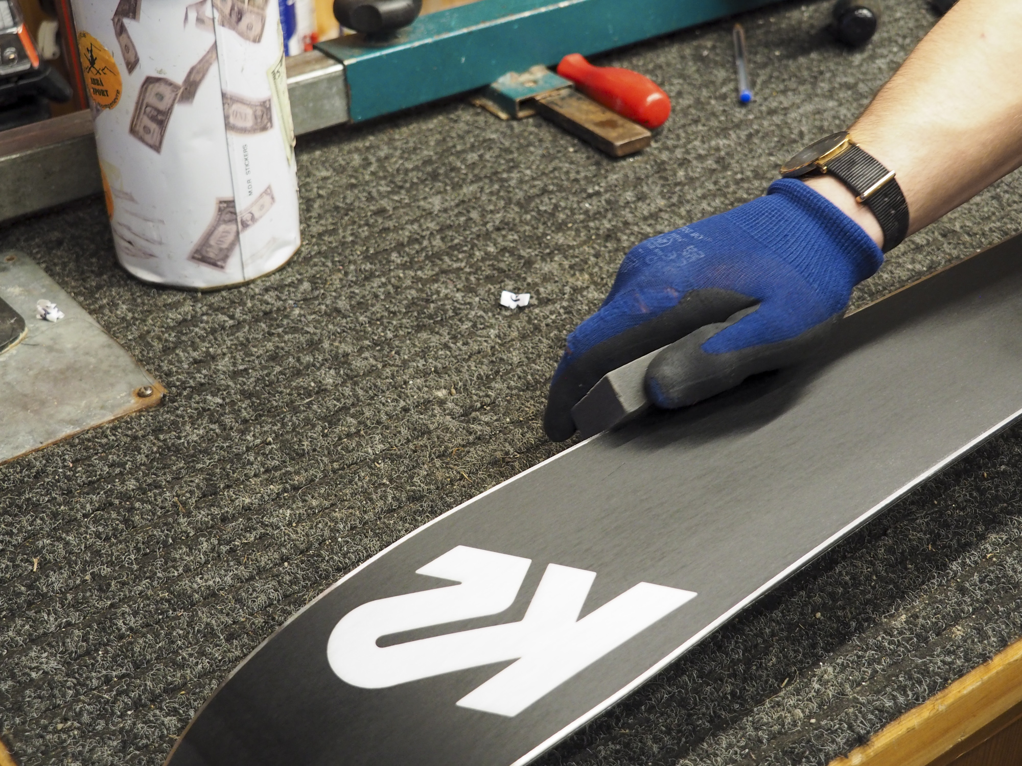 Manual edge maintenance